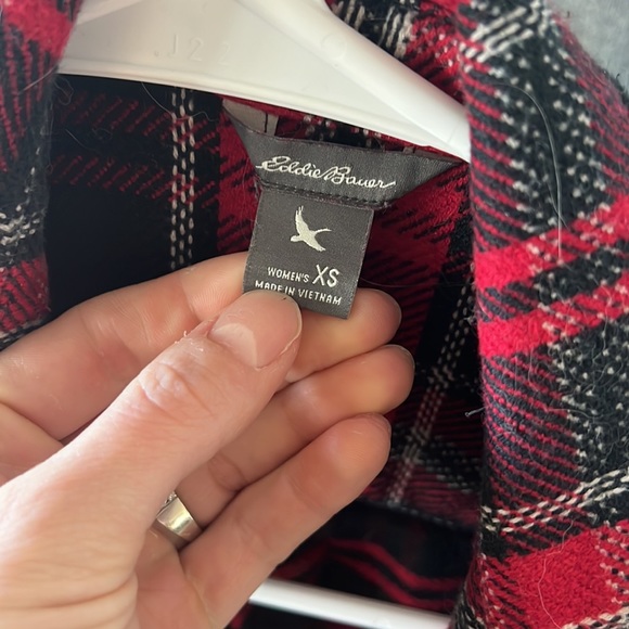Eddie Bauer Flannel Shacket - Picture 2 of 3